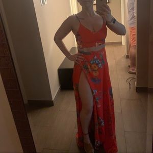 Lulus two piece crop top/maxi skirt set. Floral, size small.